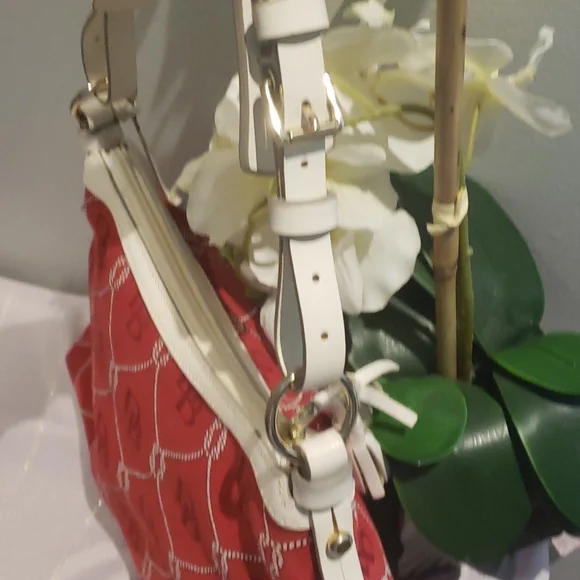 ❣️💫MARK DOWN💫❣️Dooney & Bourke Bag - Picture 5 of 10